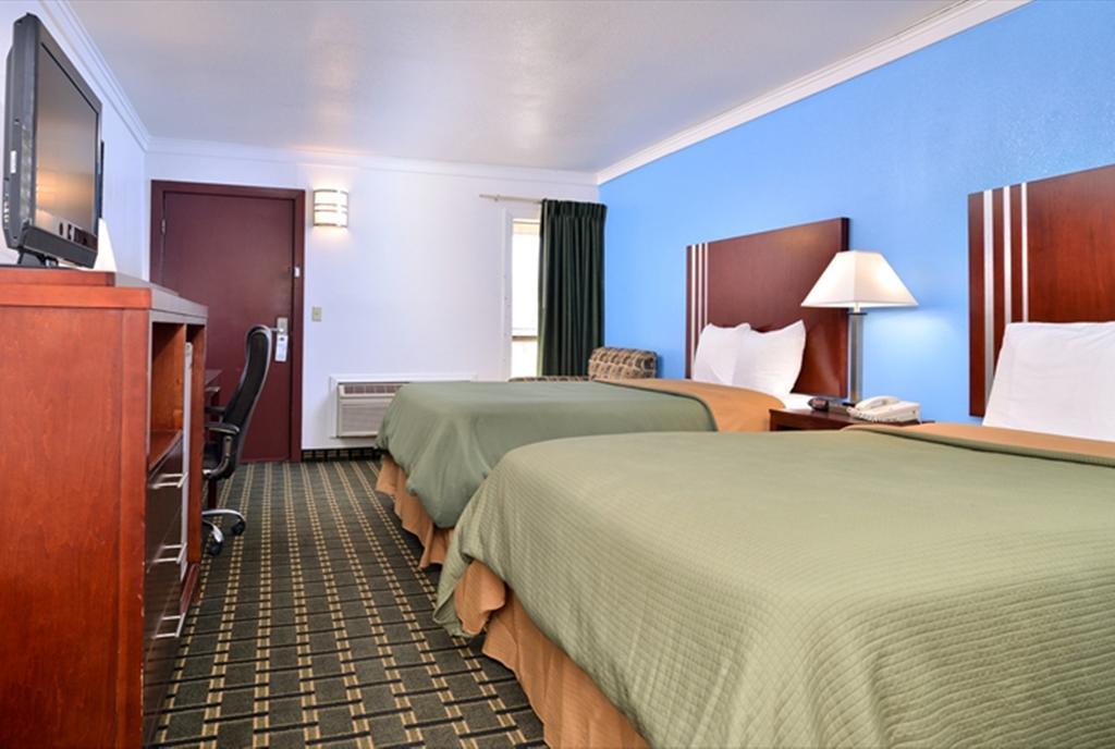 Executive Inn Edmond Kamer foto