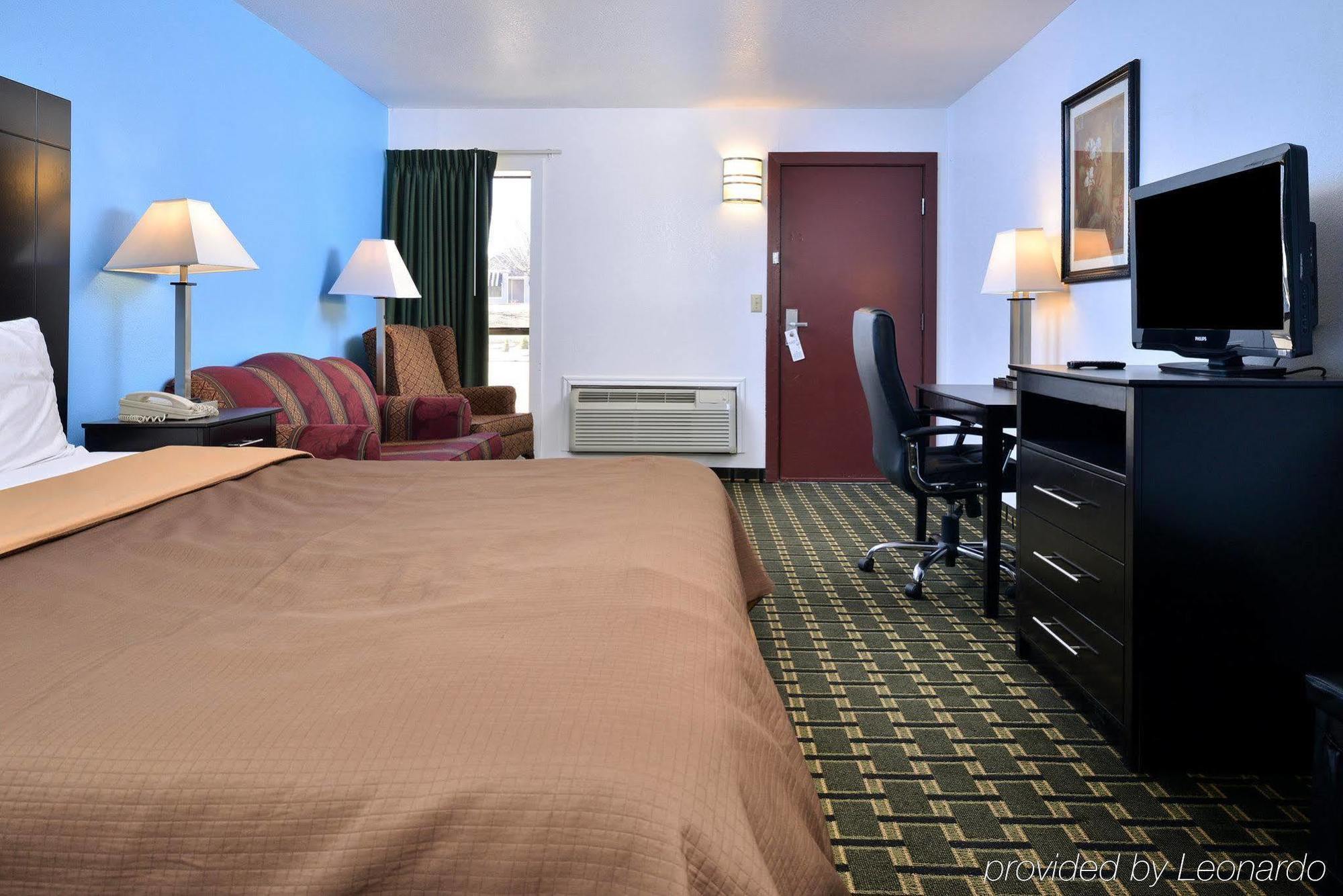 Executive Inn Edmond Buitenkant foto