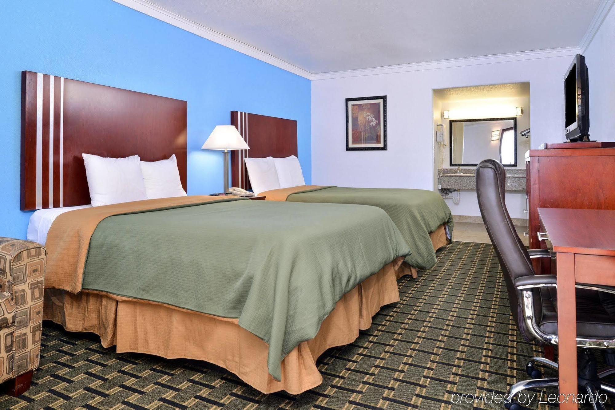 Executive Inn Edmond Buitenkant foto