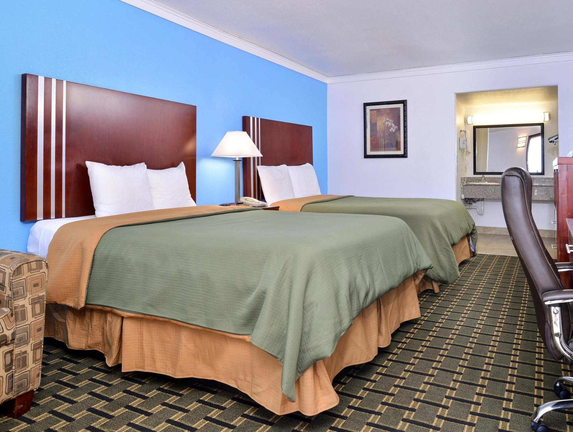 Executive Inn Edmond Buitenkant foto