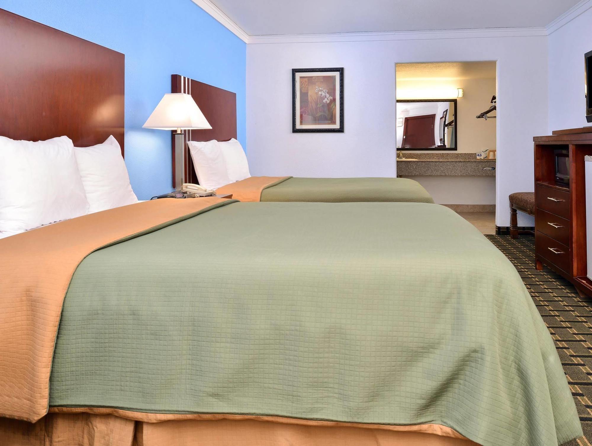 Executive Inn Edmond Buitenkant foto